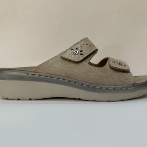 Zueco velcro plantilla extraíble beige